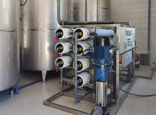 寧夏酒業5T雙級反滲透設備安裝調試完成